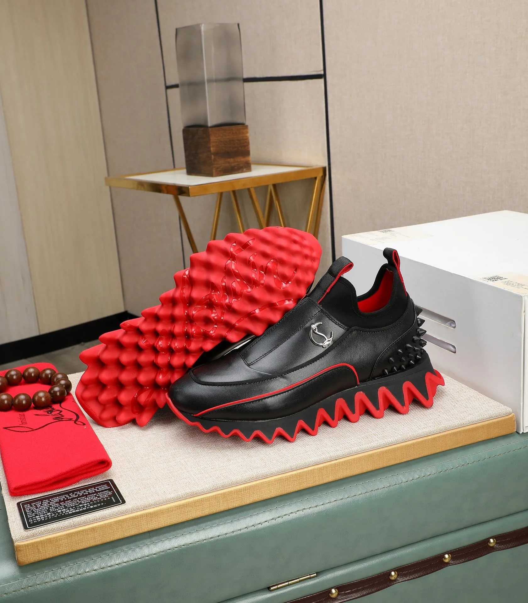 Men's shoes 💰700 (high-end goods) Christian Louboutin (CL red sole shoes) counter series, casual sneakers for couples 📢 📢 📢 Exclusive hot style release 🎈🎈💪 Movable latex feet 👻 Finished outsole line [Proud] 😝Male 38#-46, global supply 😝 [Top version]: Original imported genuine leather upper, top original leather lining, original molded TPU outsole, original 1:1 detail processing, original shoe last,
